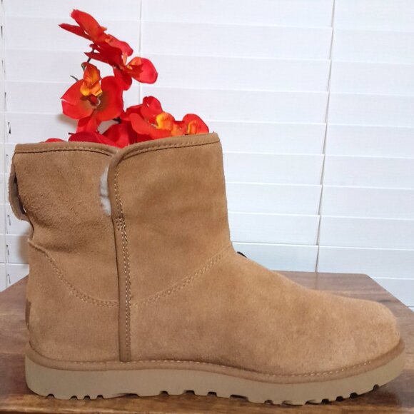 UGG Cory 2 Chelsea Boots Women's sz 8.5 EU 39.5 Preowned Brown - Picture 9 of 9